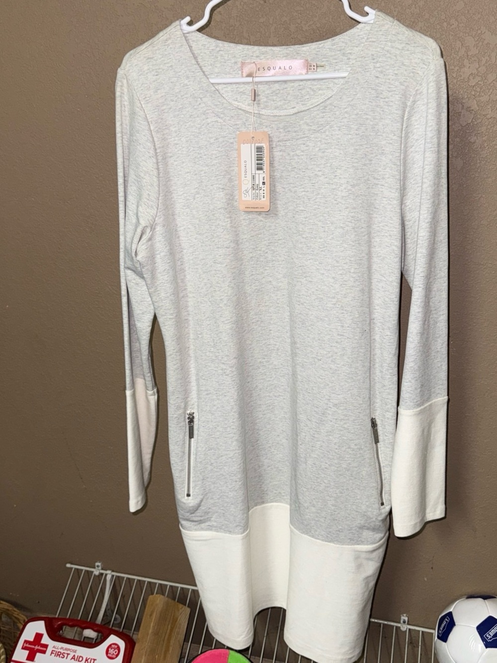 NWT Esqualo Long Sleeve Knit Tunic Dress in Light Heather Gray & White